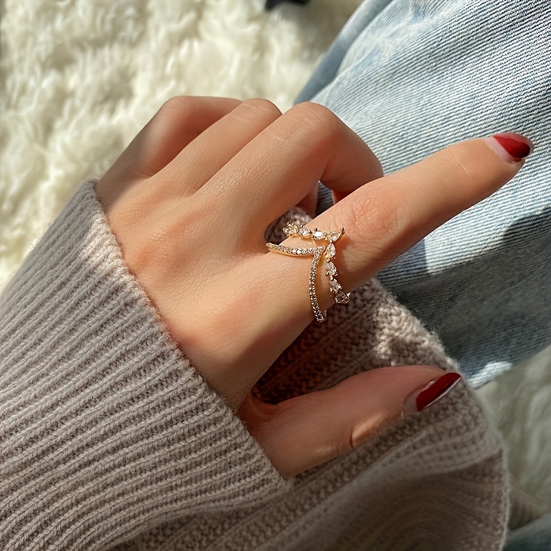 Adjustable V-Shaped Ring with Zirconia Stone Accents